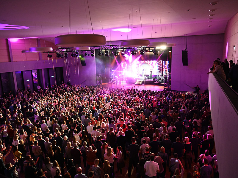 Partys und Konzerte in der Neckarhalle