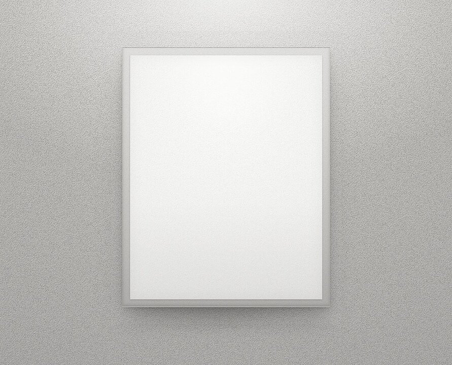 Leerer weißer Bilderrahmen an weißer Wand montiert. (KI generiert)