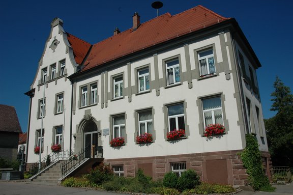 Gebäude, in dem sich die Ortsverwaltung Marbach befindet. 
