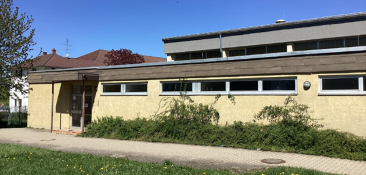 Eingang auf Rückseite der Hirschbergturnhalle