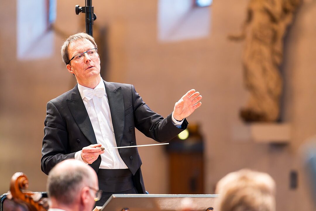 Chefdirigent Achim Fiedler freut sich auf die Neujahrskonzerte.h